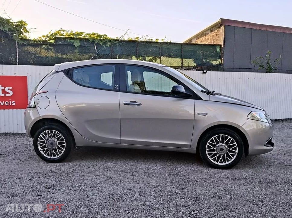 Lancia Ypsilon 1.2 S&S Fashion