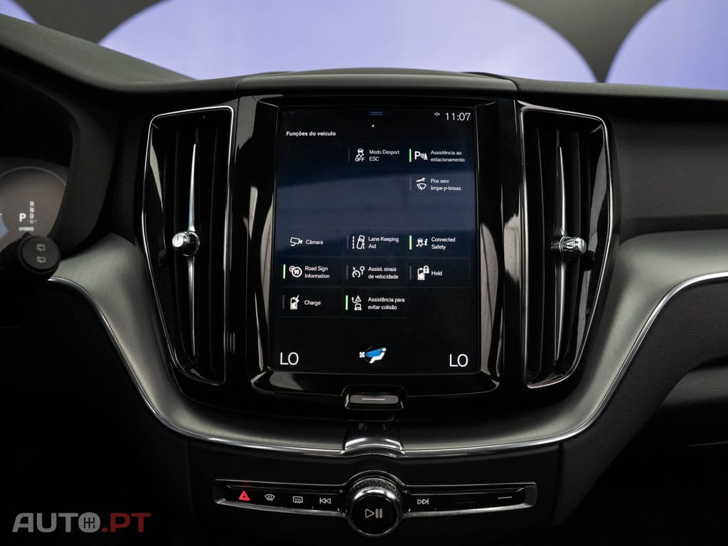 Volvo XC60 2.0 T8 PHEV Momentum Plus AWD