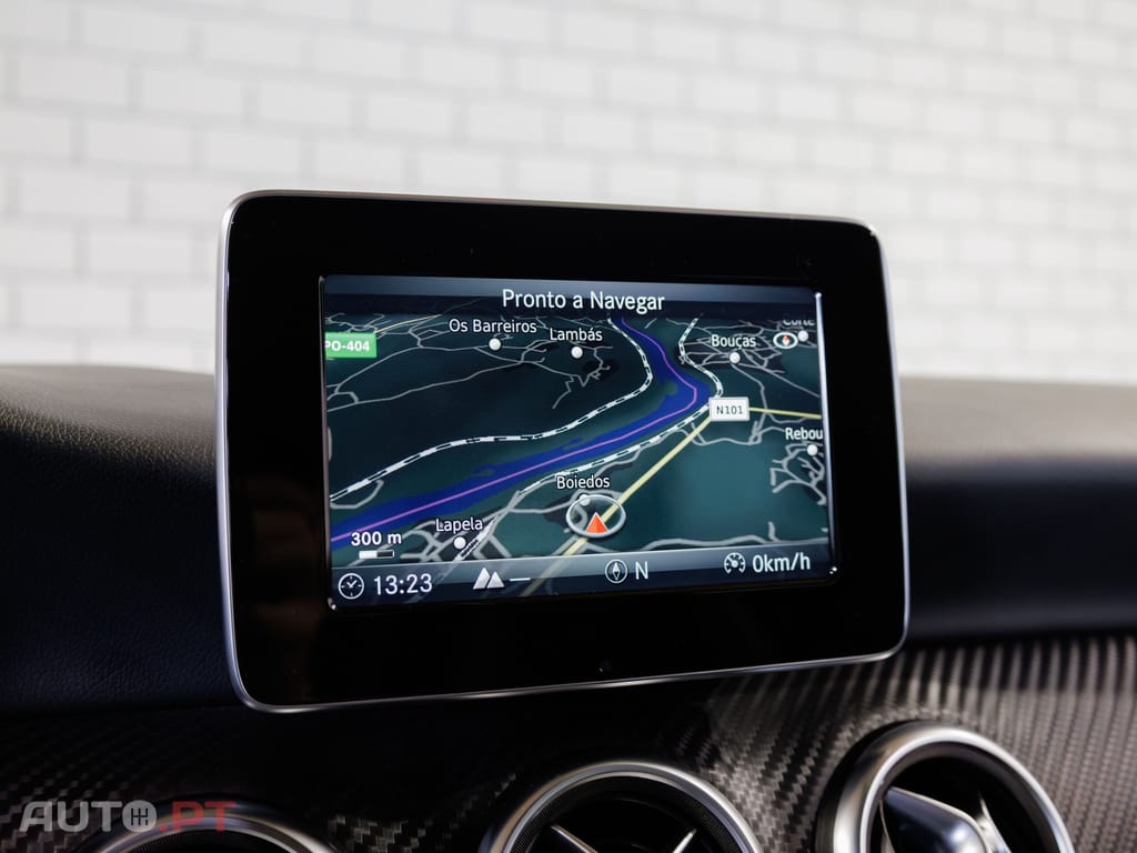 Mercedes-Benz A 180 d AMG Line
