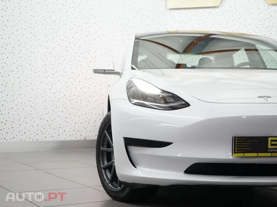 Tesla Model 3 Standard Range Plus RWD