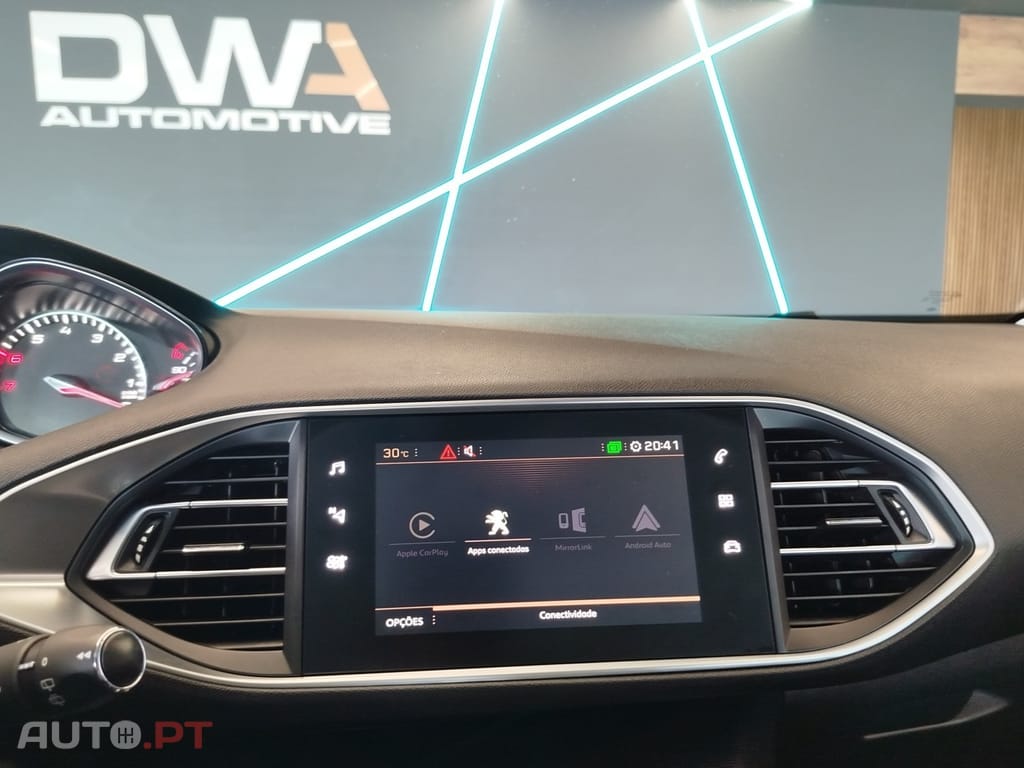 Peugeot 308 1.2 PureTech Business Line