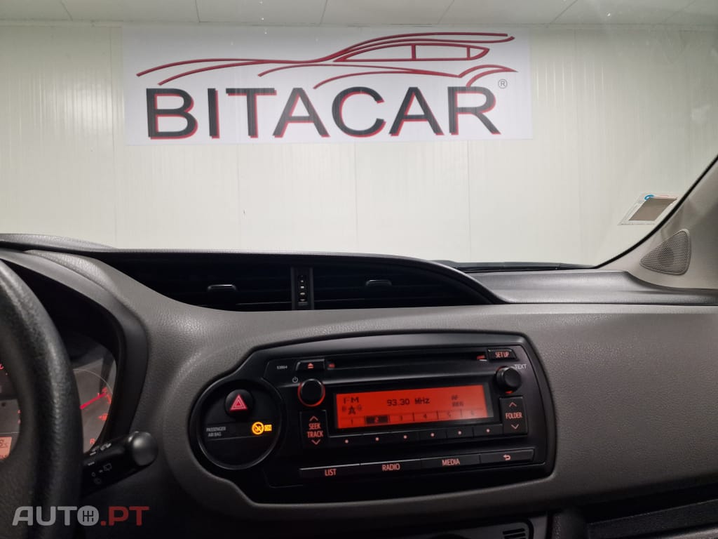 Toyota Yaris BIZZ 1.4 D-4D 90CV IVA DEDUTIVEL