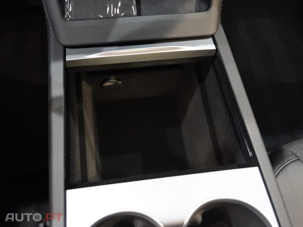 Tesla Model 3 Tração Traseira