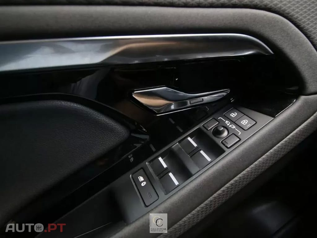 Land Rover Evoque 1.5 P300e AWD Dynamic SE