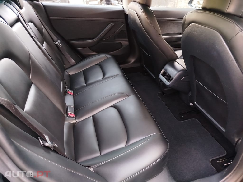 Tesla Model 3 Standard Range Plus RWD