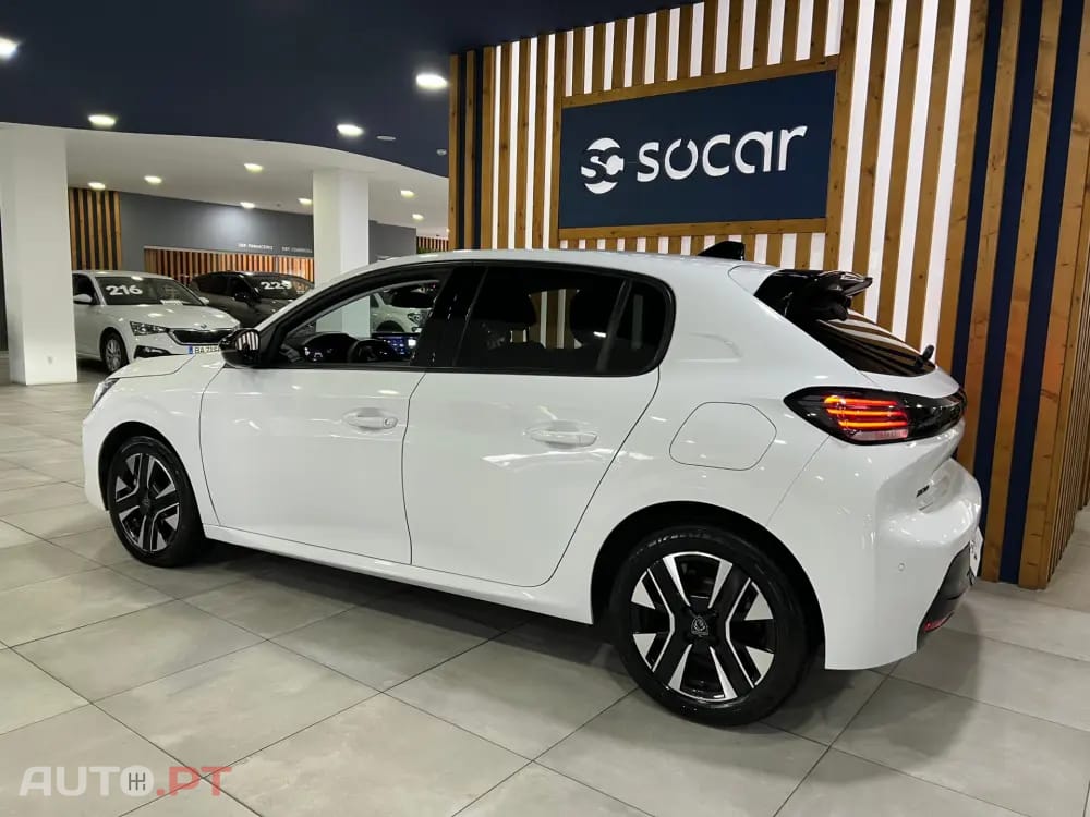 Peugeot 208 1.2 Hybrid Allure e-DCS6