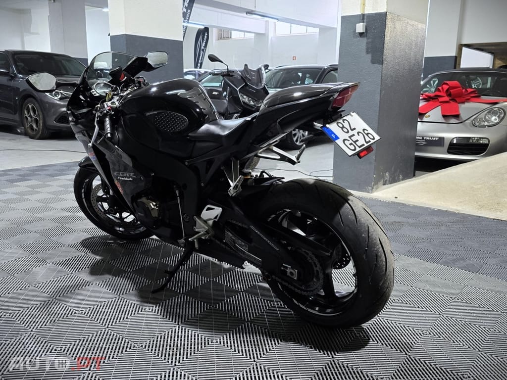 Honda CBR !000 RR Fireblade