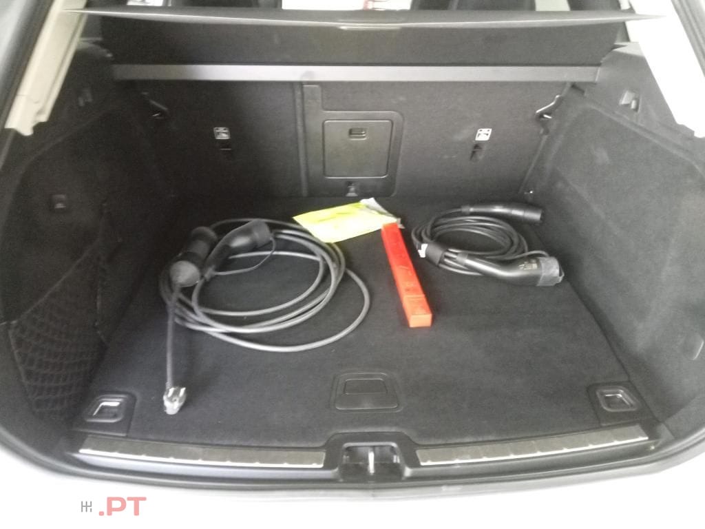 Volvo XC60 2.0 T6 PHEV Plus Dark AWD