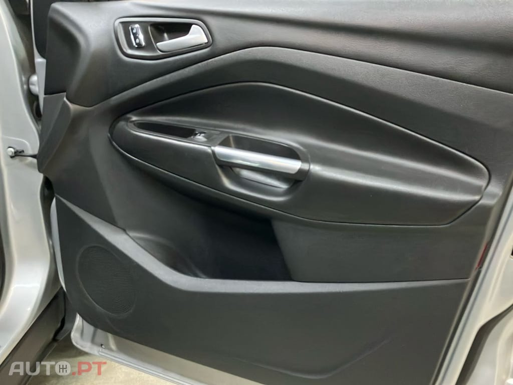 Ford Kuga 2.0 TDCi Titanium