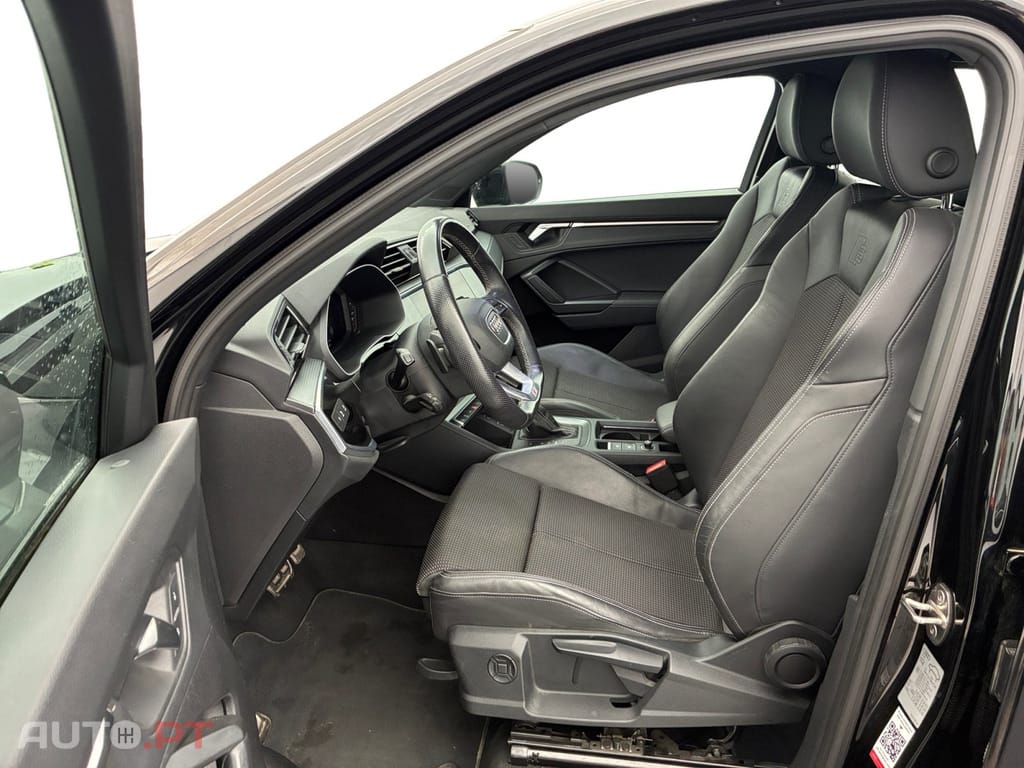 Audi Q3 45 TFSIe S line S tronic