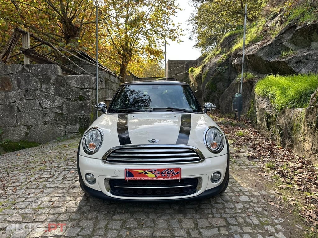 MINI Cooper Cooper D