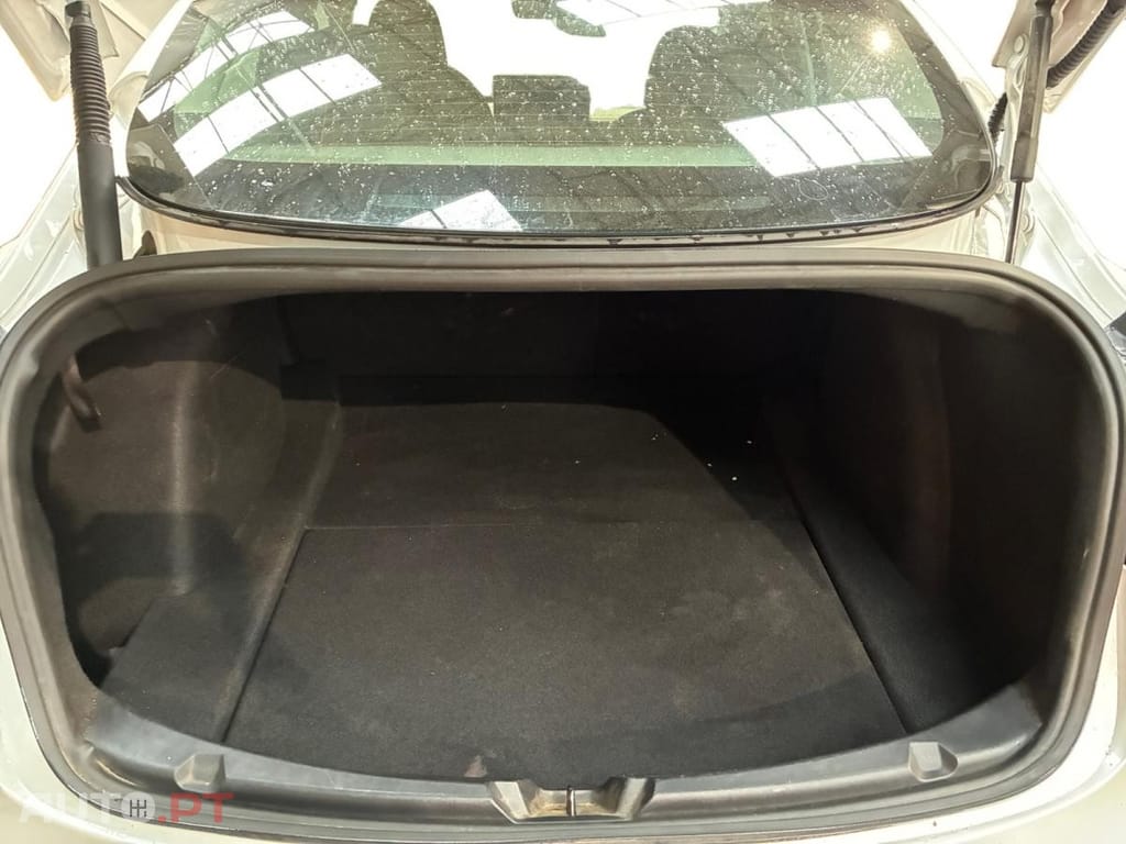 Tesla Model 3 Standard Range Plus RWD