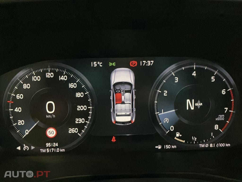 Volvo XC40 1.5 T3 Momentum Plus