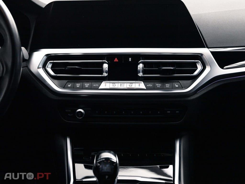 BMW 330 e Touring Line Sport Auto
