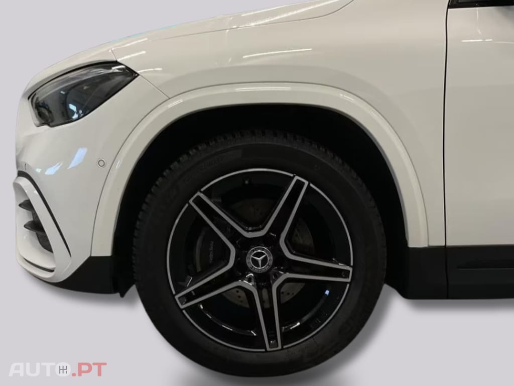 Mercedes-Benz GLA 250 I.V.A DEDUTIVEL e AMG Pack NIGHT