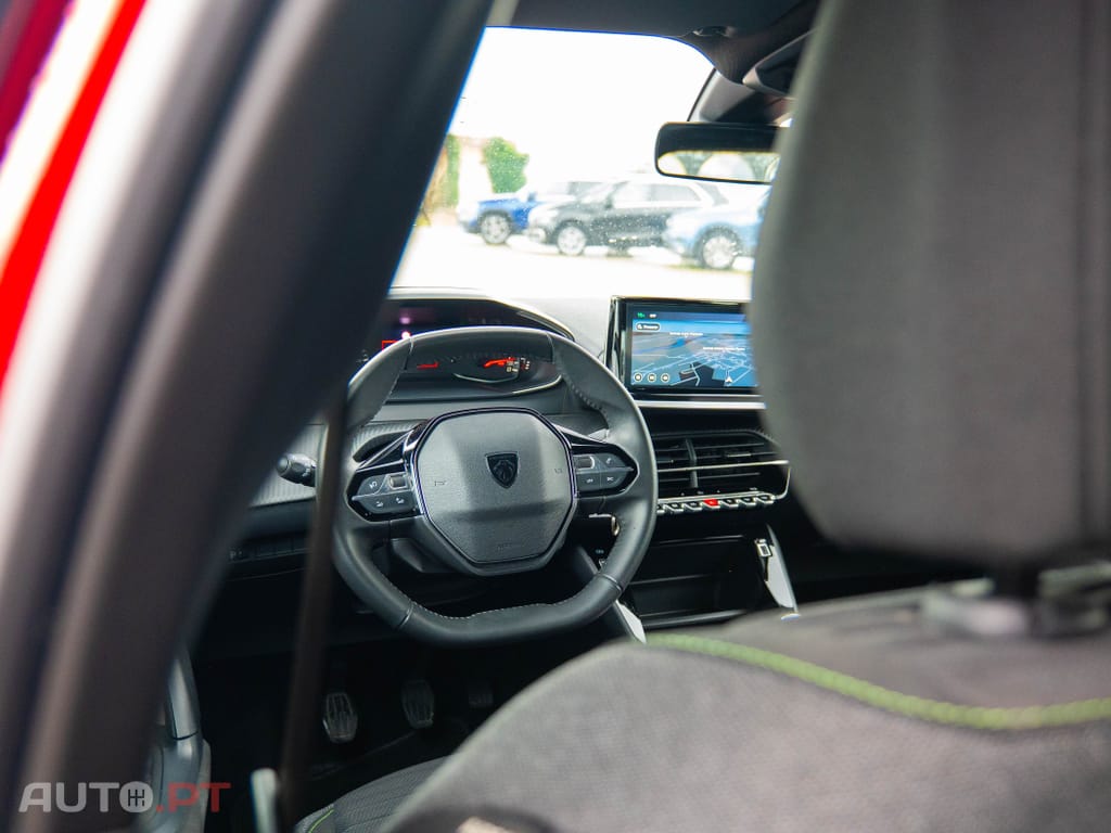 Peugeot 2008 1.2 PureTech Active Pack