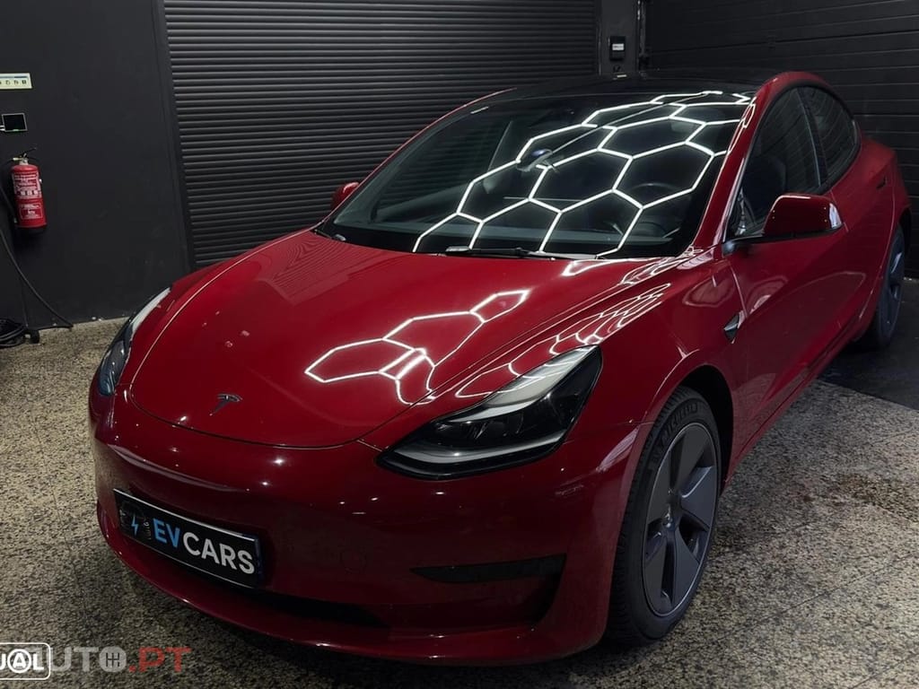 Tesla Model 3 Standard Range Plus RWD