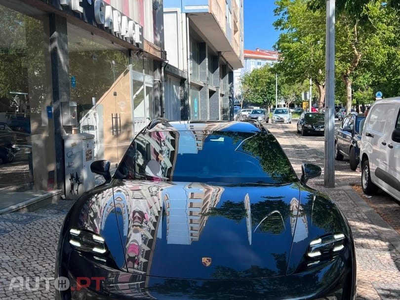 Porsche Taycan Standard