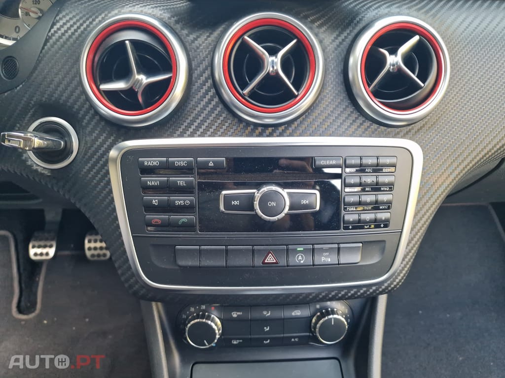 Mercedes-Benz A 180 d AMG Line