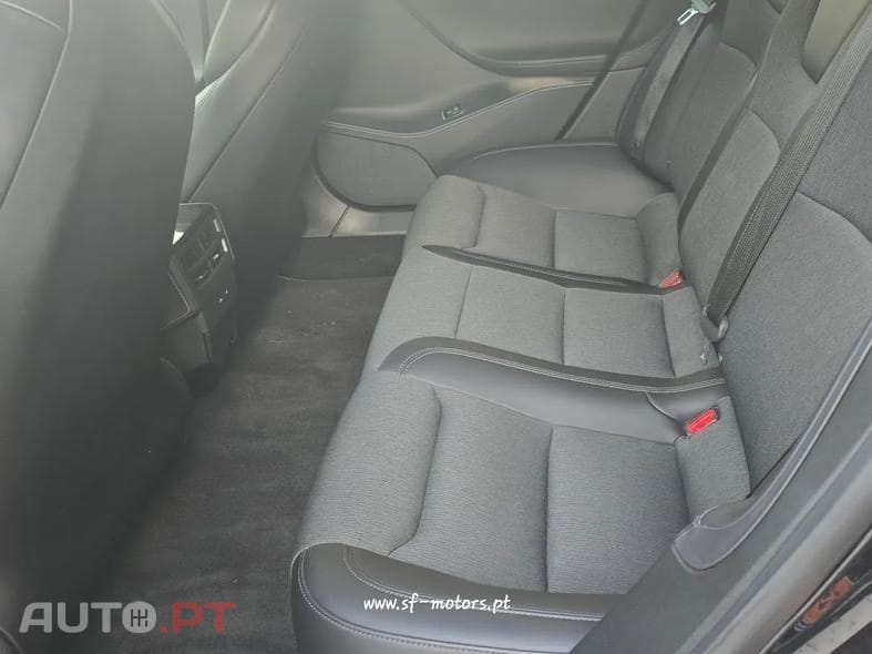 Tesla Model S 75D AWD