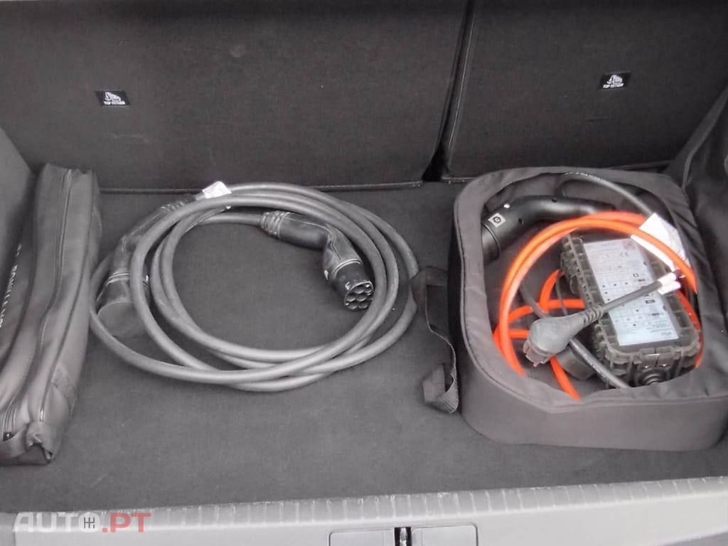 Peugeot E-208 50 kWh Allure Pack