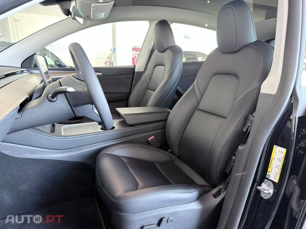 Tesla Model Y Long Range Tração Traseira