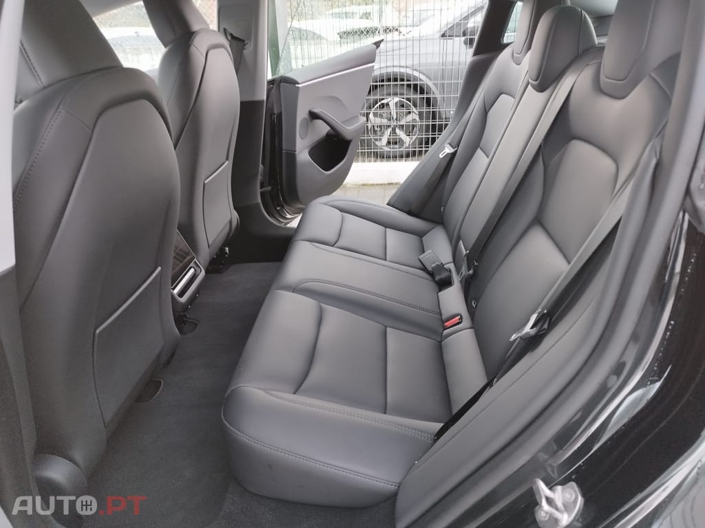 Tesla Model 3 Tração Traseira