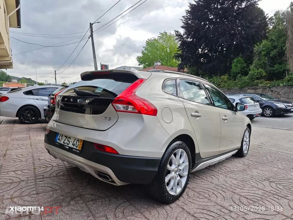 Volvo V40 Cross Country 1.5 T3 Summum Geartronic