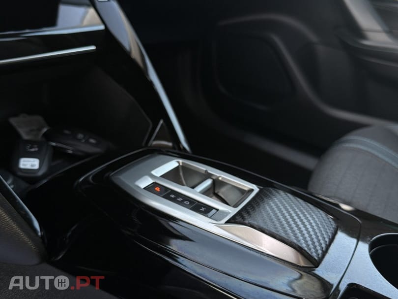 Peugeot 2008 1.2 PureTech Allure Pack EAT8