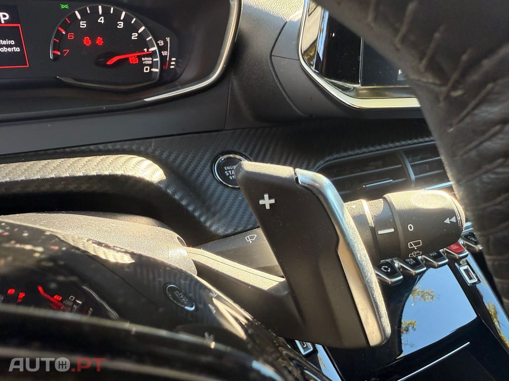 Peugeot 2008 1.5 BlueHDi Allure EAT8