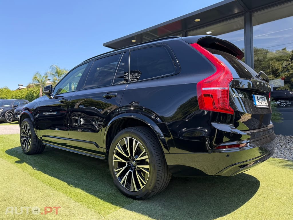 Volvo XC90 2.0 T8 PHEV Ultimate Dark AWD