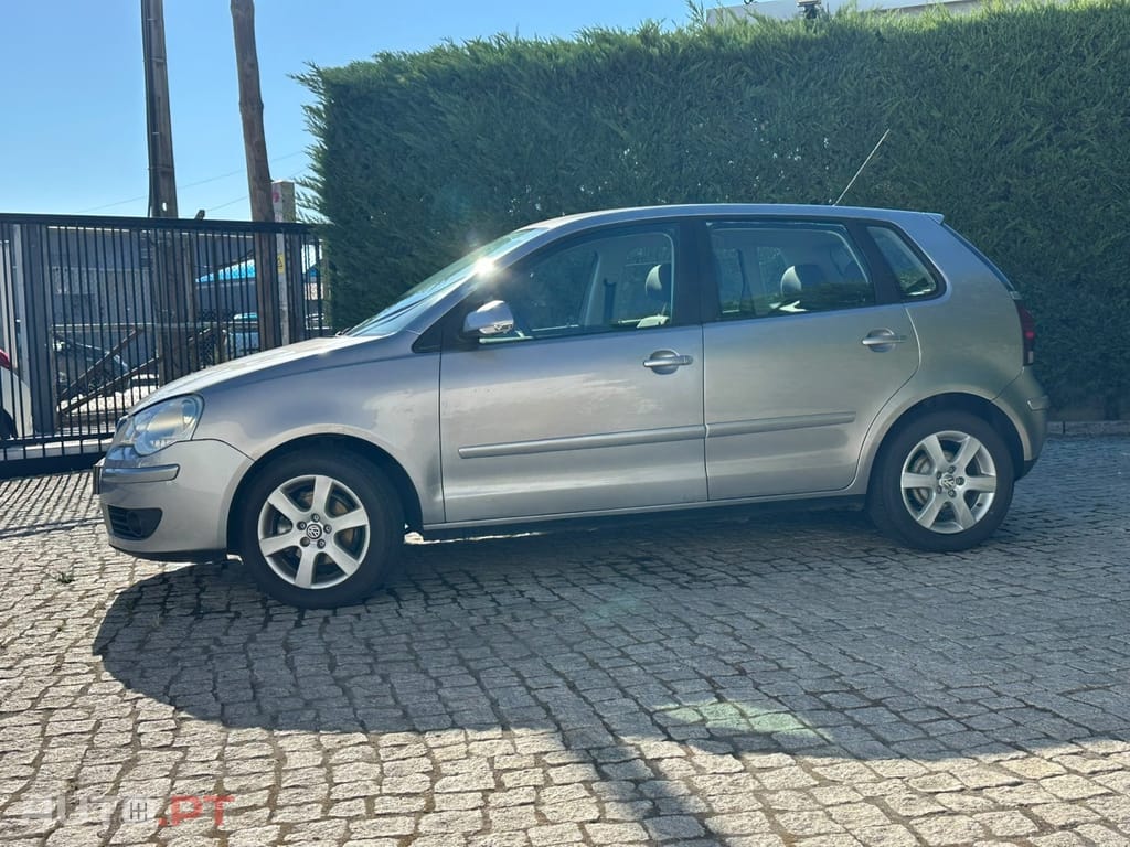 Volkswagen Polo 1.2 Confortline AC — fotografia 19
