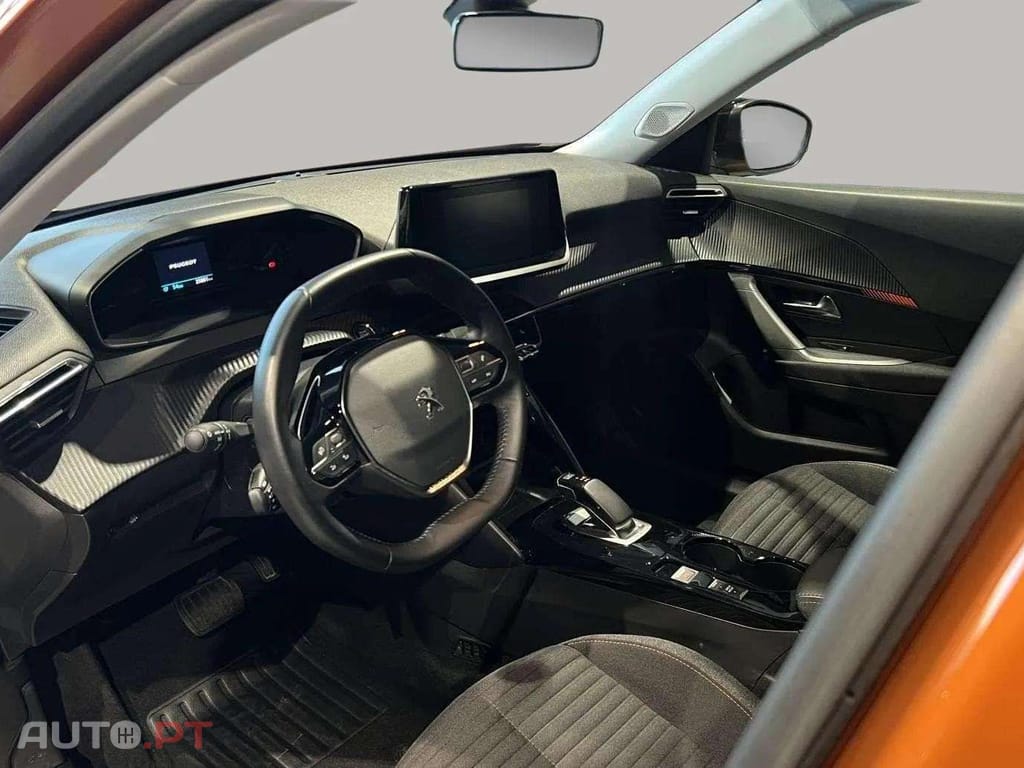 Peugeot E-2008 Active