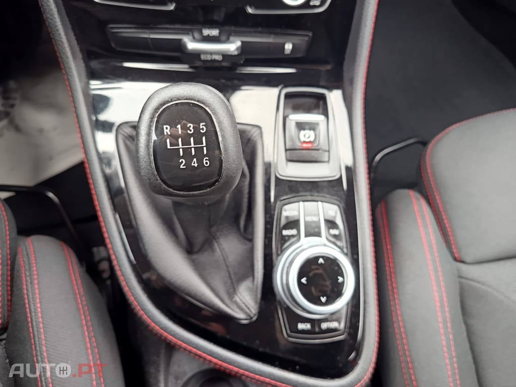 BMW 218 i Sport Line