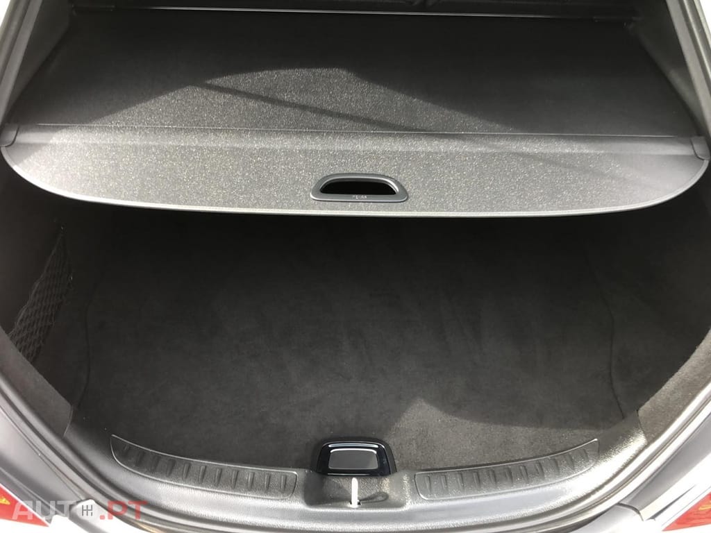 Mercedes-Benz CLA 200 AMG