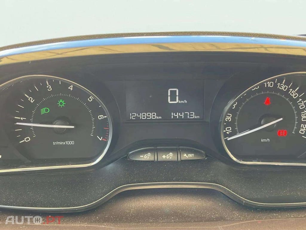 Peugeot 2008 1.2 PureTech Style