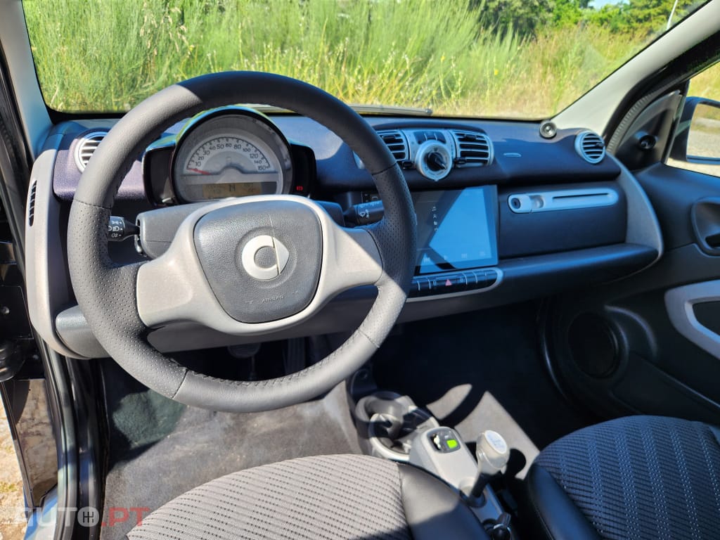Smart ForTwo Outro