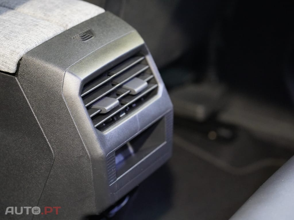 Peugeot 3008 1.2 Hybrid Allure e-DCS6