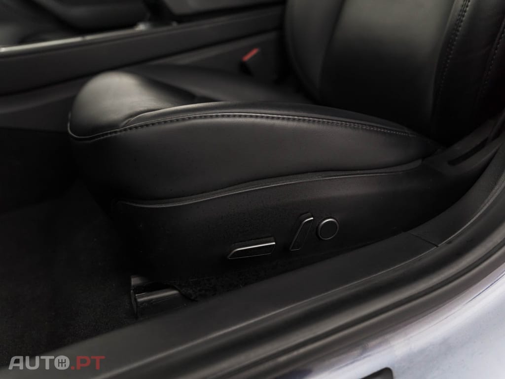 Tesla Model 3 Tração Traseira