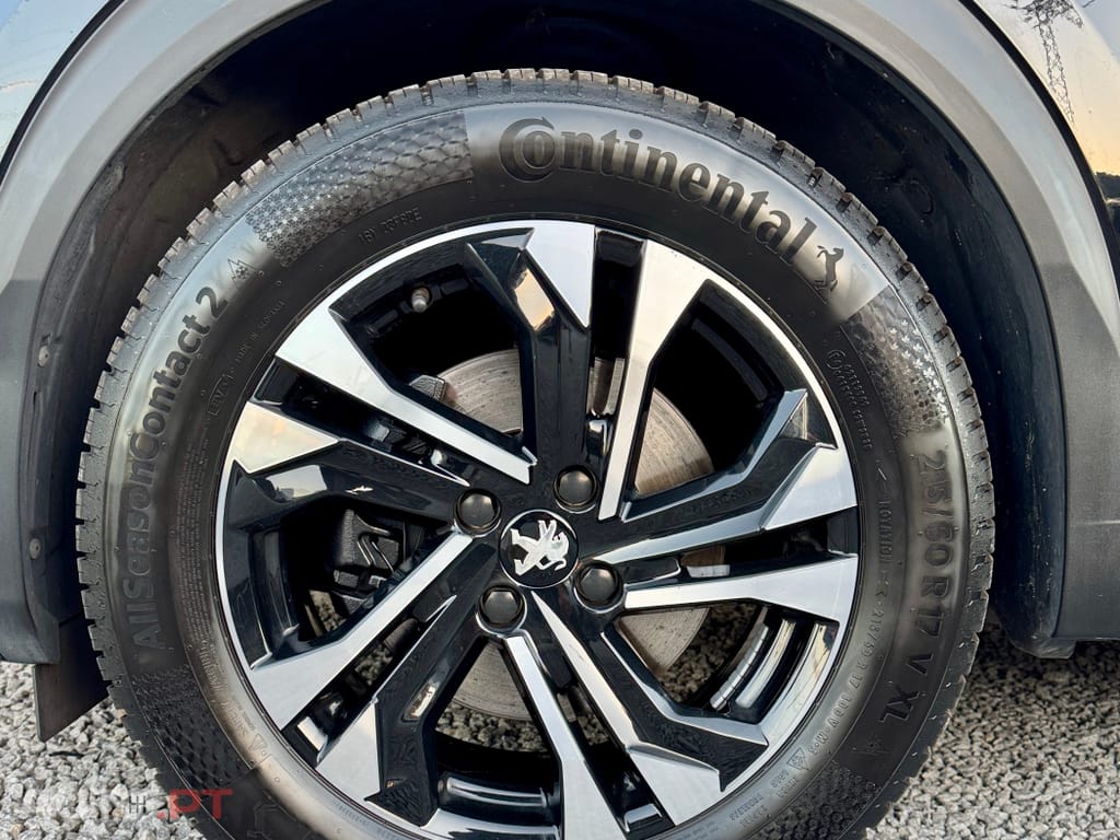 Peugeot E-2008 50 kWh Allure Pack - IVA Dedutivel !!!