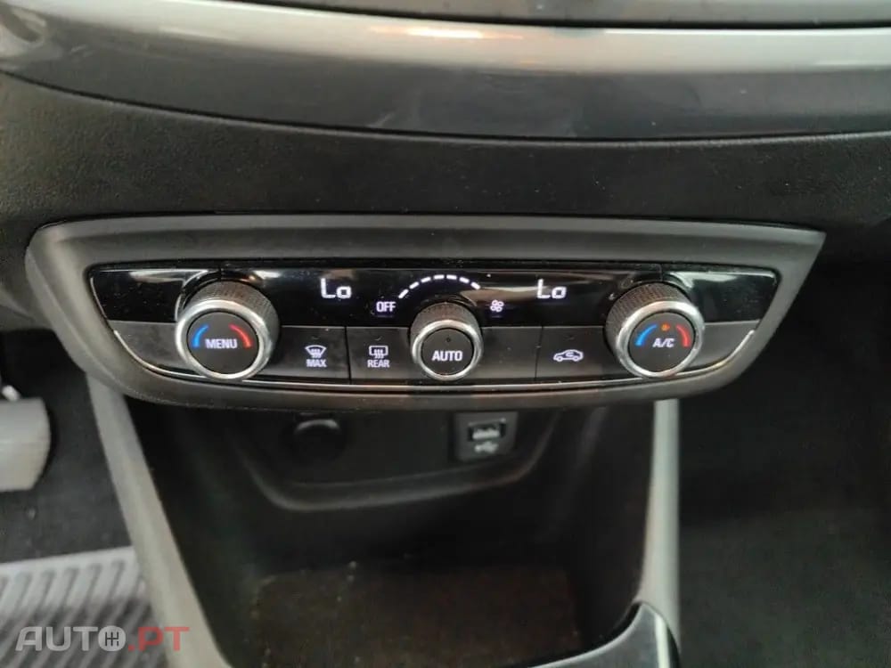 Opel Crossland 1.2 T Elegance