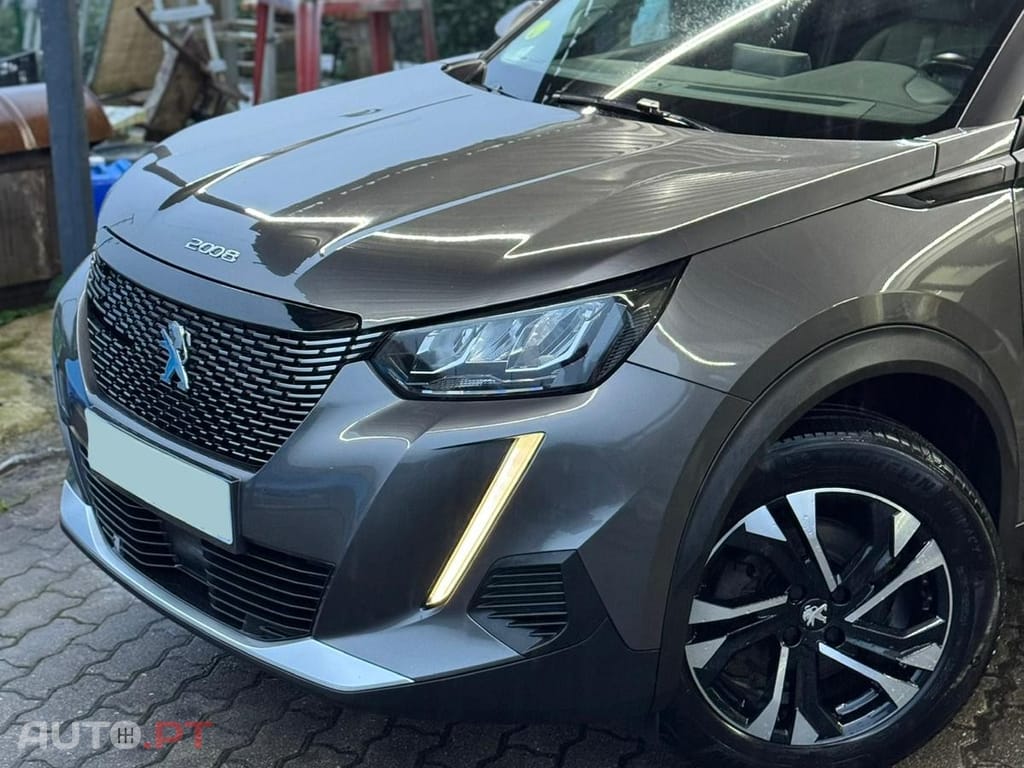 Peugeot 2008 1.5 BlueHDi Allure Pack EAT8