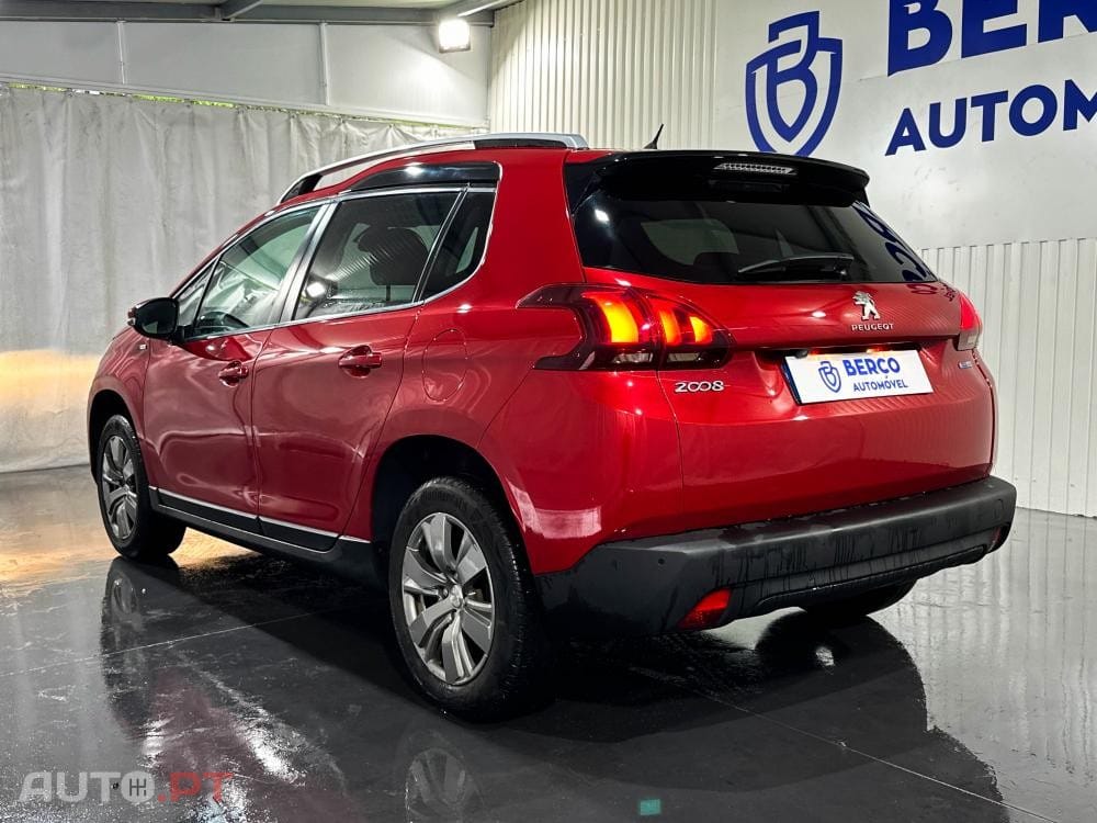Peugeot 2008 1.2 PureTech Allure