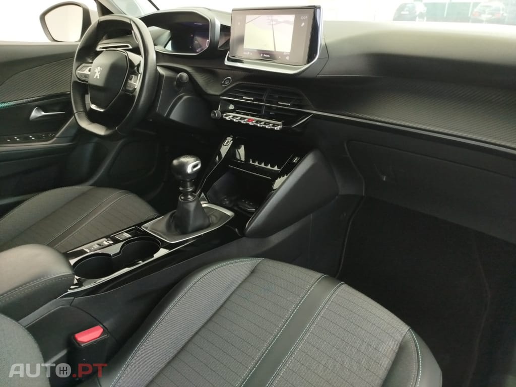 Peugeot 2008 1.5 BlueHDi Allure Pack