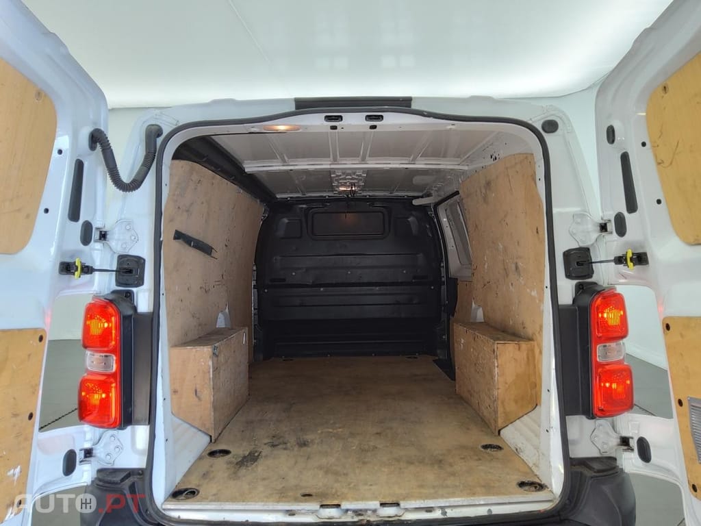 Peugeot Expert 2.0 BlueHDi Long Asphalt