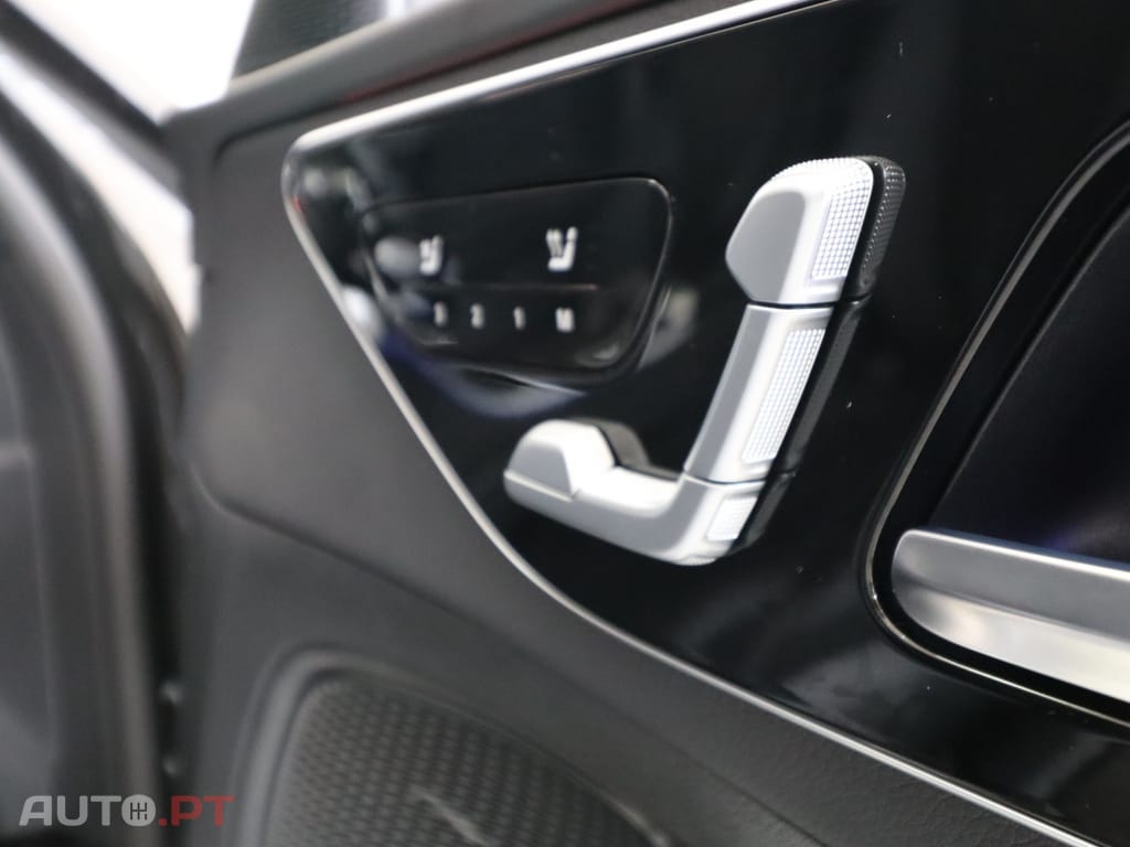 Mercedes-Benz C 300 e T 9G-TRONIC AMG Line — fotografia 18