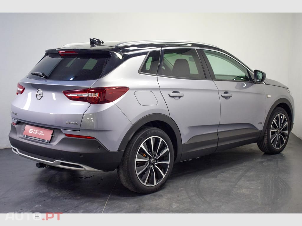 Opel Grandland (X) 1.6 Turbo PHEV 225cv S/S EAT8 FWD