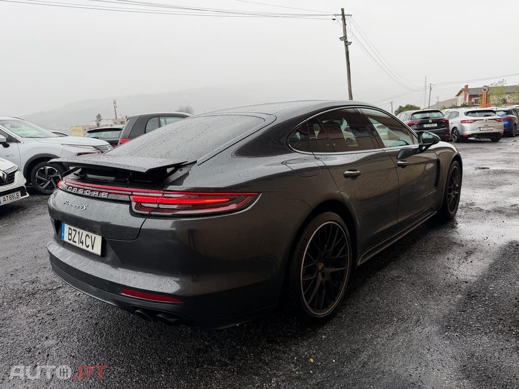 Porsche Panamera 4 S