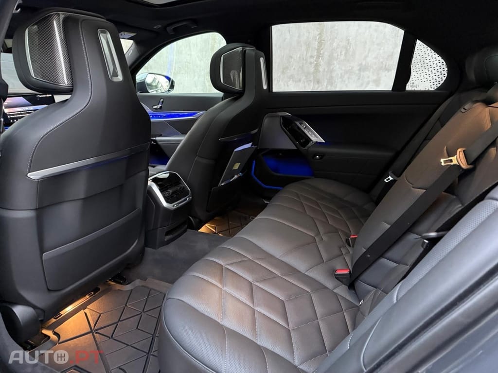 BMW i7 xDrive60 Pack Desportivo M Pro