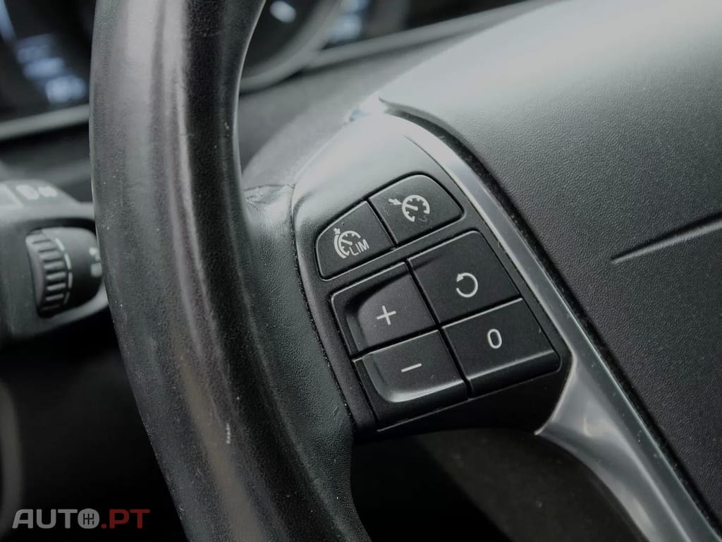 Volvo V40 1.6 D2 Momentum Eco